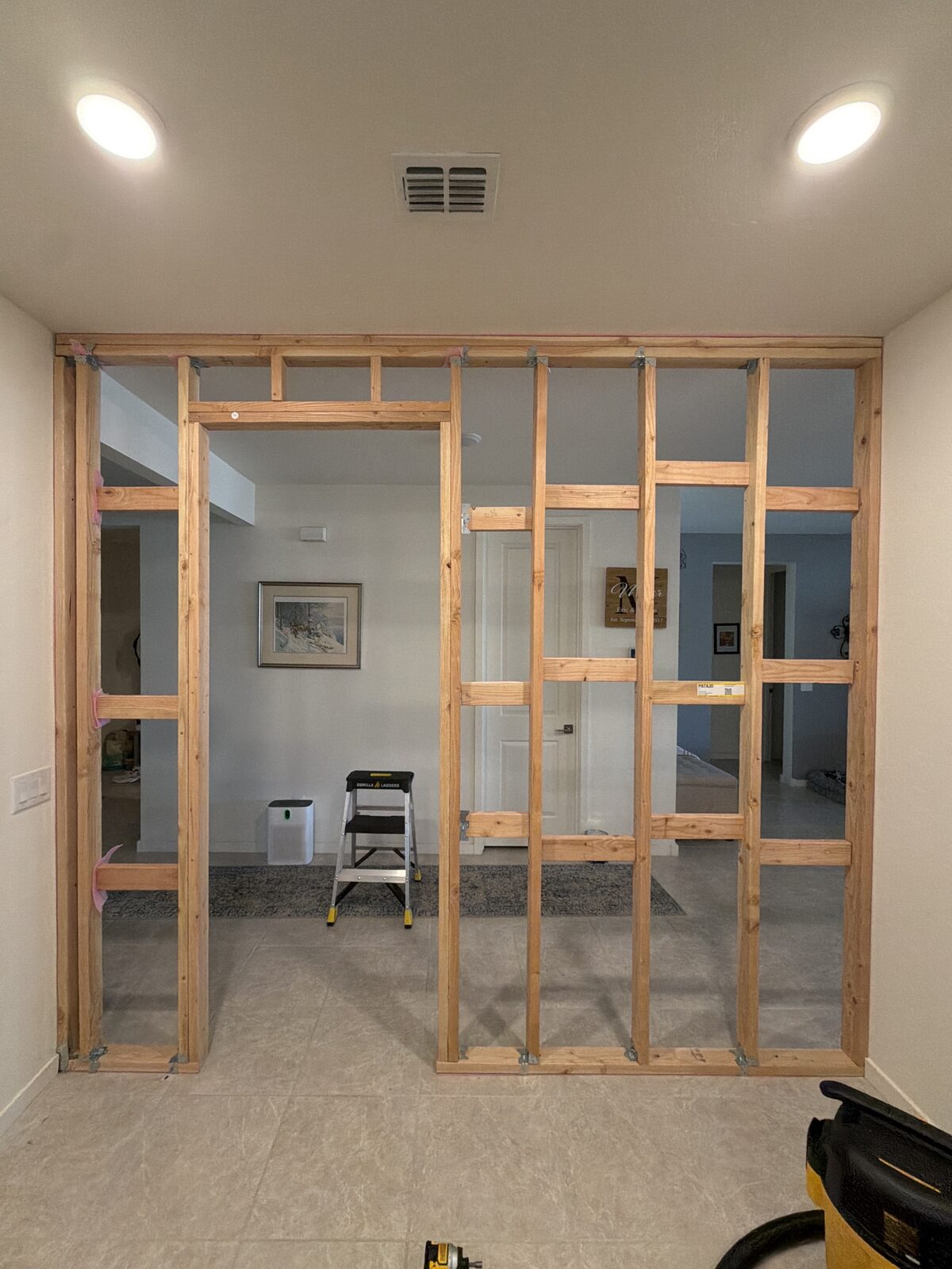New partition wall framed